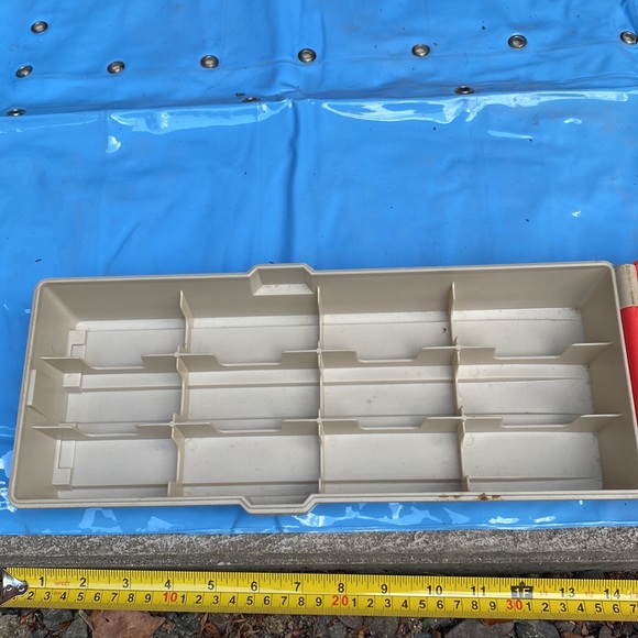 Vintage 1970s Hot Wheels Plastic Storage Case for 24 cars - Picture 2 of 5